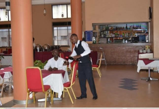 Hotel Triangle Kampala Eksteriør bilde